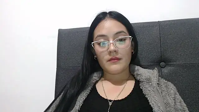 Snapshot of Alisha_99 chatting on 03/11/26, 11:44 Alisha 99 online show from 03/11/26, 11:44