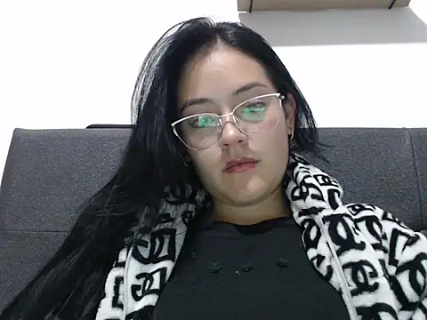 Snapshot of Alisha_99 chatting on 04/11/26, 12:15 Alisha 99 online show from 04/11/26, 12:15