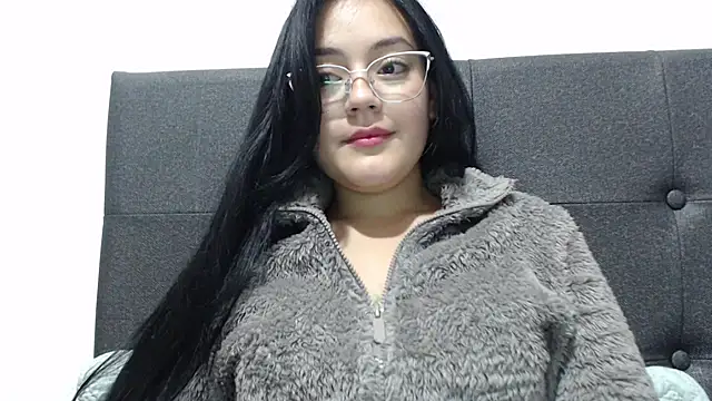 Snapshot of Alisha_99 chatting on 05/15/26, 10:22 Alisha 99 online show from 05/15/26, 10:22
