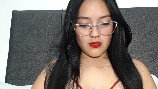 Snapshot of Alisha_99 chatting on 05/26/26, 10:50 Alisha 99 online show from 05/26/26, 10:50