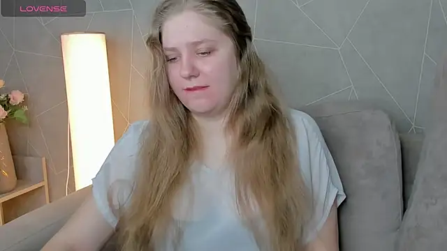 Megan Violer online show from 12/12/24, 03:16