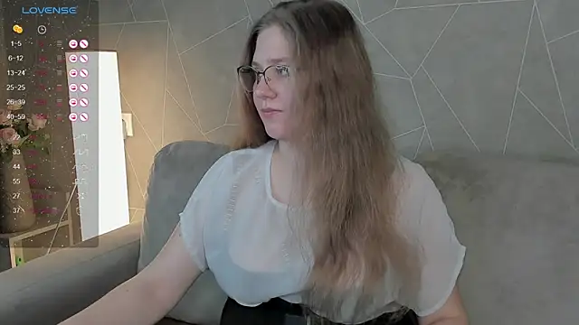 Megan Violer online show from 12/23/24, 03:44