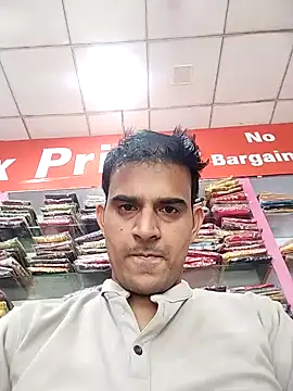 Snapshot of absoluteright chatting on 11/05/25, 10:48 absoluteright online show from 11/05/25, 10:48