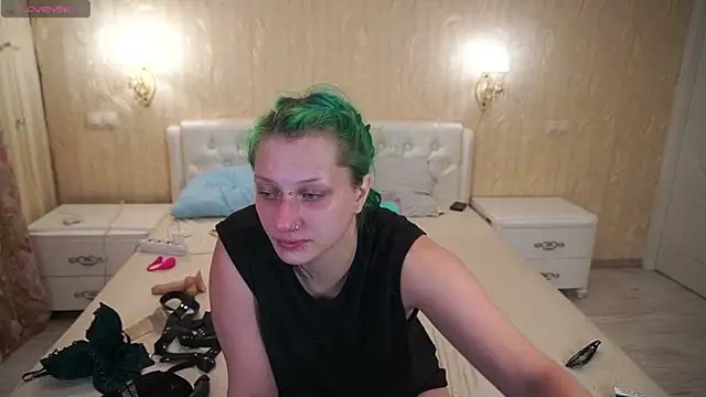 Snapshot of LunaaMayy chatting on 06/30/26, 10:33 LunaaMayy online show from 06/30/26, 10:33