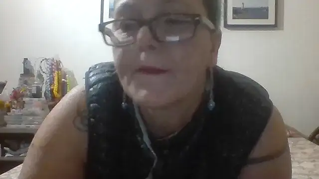 Snapshot of brasiliana49 chatting on 05/02/26, 03:44 brasiliana49 online show from 05/02/26, 03:44