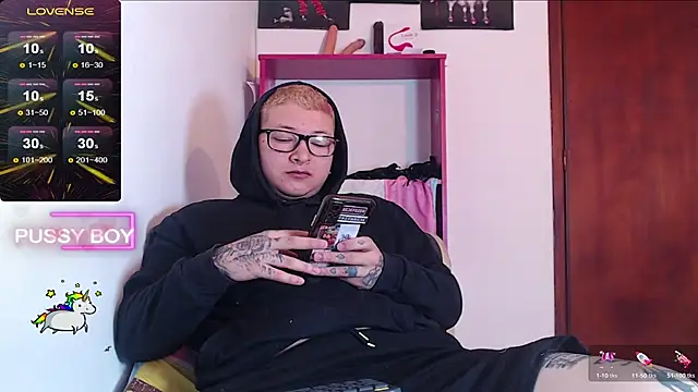 Snapshot of princeFtm chatting on 01/20/25, 03:18 princeFtm online show from 01/20/25, 03:18