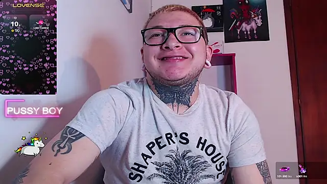 Snapshot of princeFtm chatting on 01/26/25, 05:44 princeFtm online show from 01/26/25, 05:44