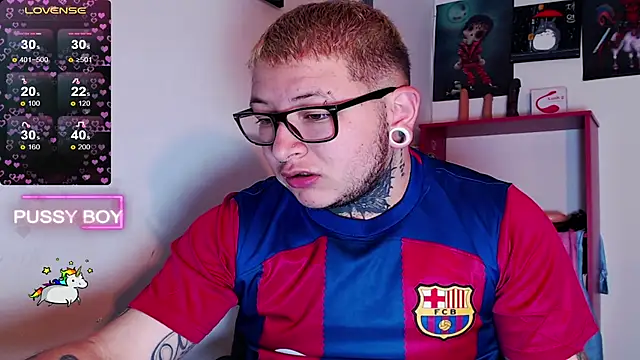 Snapshot of princeFtm chatting on 02/09/25, 03:23 princeFtm online show from 02/09/25, 03:23