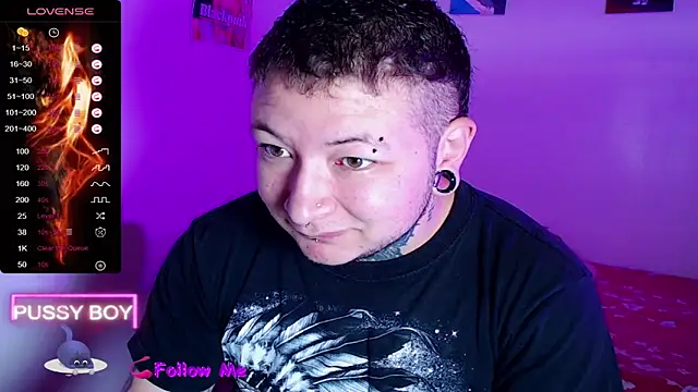 Snapshot of princeFtm chatting on 11/17/25, 02:56 princeFtm online show from 11/17/25, 02:56