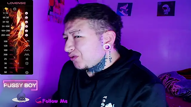 Snapshot of princeFtm chatting on 11/29/25, 02:42 princeFtm online show from 11/29/25, 02:42