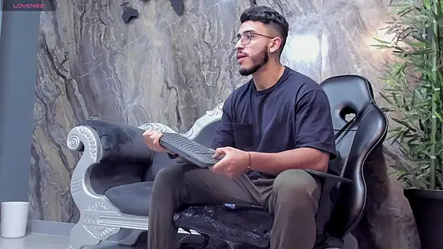 Liam Kleiin online show from 01/13/25, 11:30