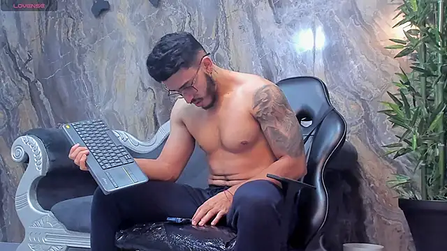 Liam Kleiin online show from 01/24/25, 11:48