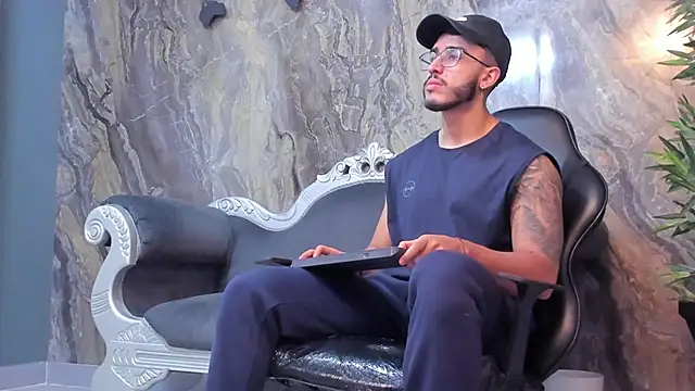 Liam Kleiin online show from 01/31/25, 11:56