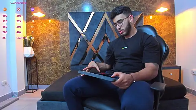 Liam Kleiin online show from 09/12/25, 11:21