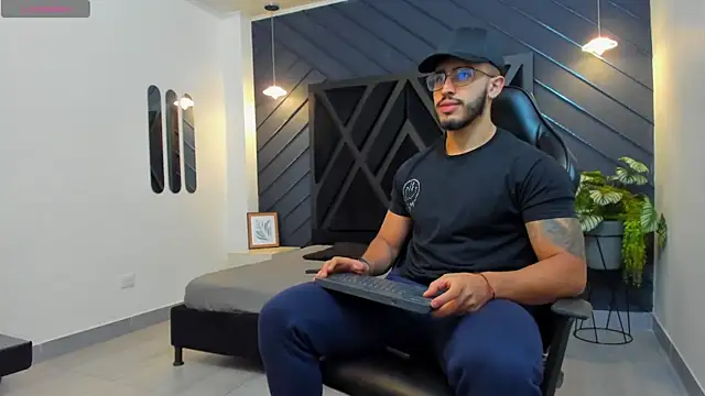 Liam Kleiin online show from 10/02/25, 11:17