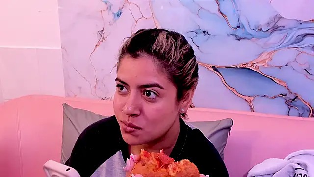 taylor cupper online show from 11/08/25, 03:39