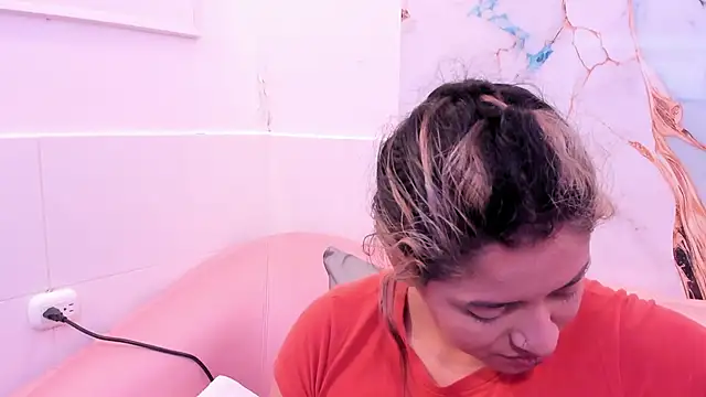 taylor cupper online show from 11/20/25, 03:18