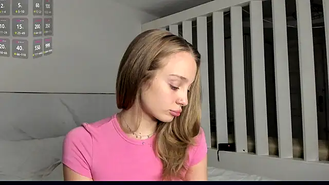 Snapshot of _LISA_BABYMETAL_ chatting on 11/16/25, 04:01 LISA BABYMETAL online show from 11/16/25, 04:01