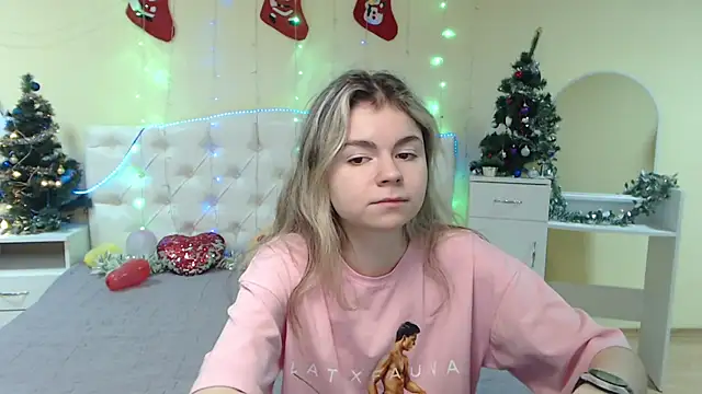 TinaRedly online show from 01/13/25, 09:42