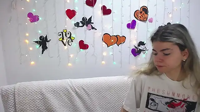 TinaRedly online show from 01/31/25, 06:36