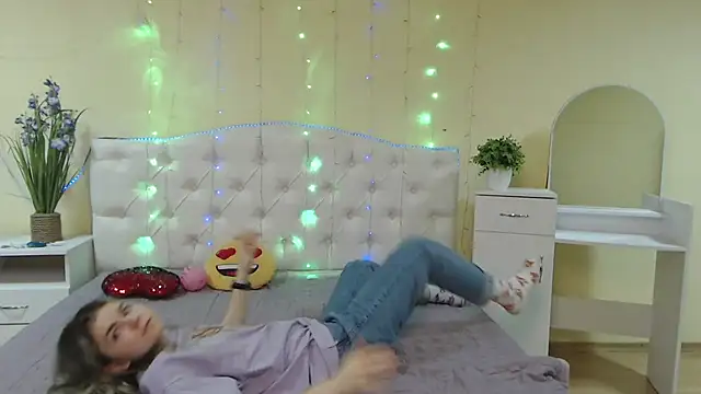 TinaRedly online show from 02/05/25, 10:30