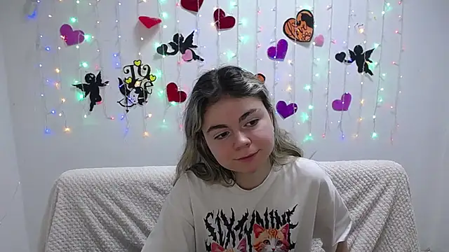 TinaRedly online show from 02/12/25, 03:51