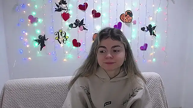 TinaRedly online show from 02/20/25, 06:28