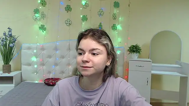 TinaRedly online show from 03/15/25, 04:46