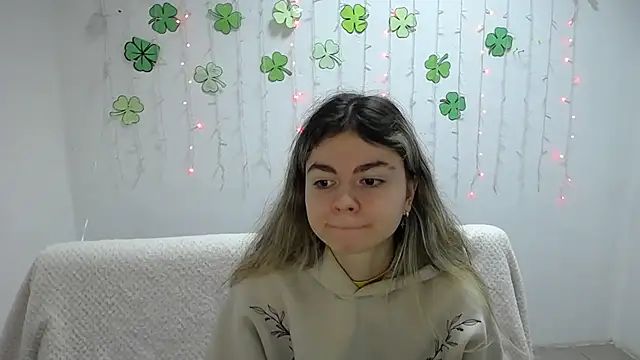 TinaRedly online show from 03/16/25, 06:23