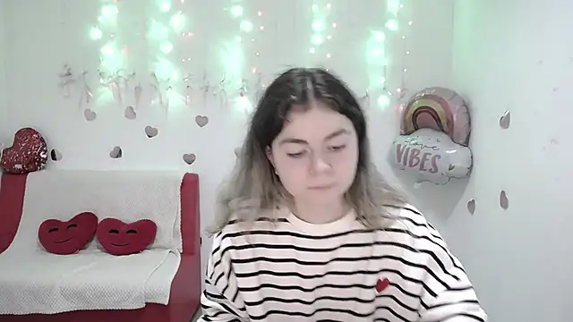 TinaRedly online show from 10/06/25, 05:54