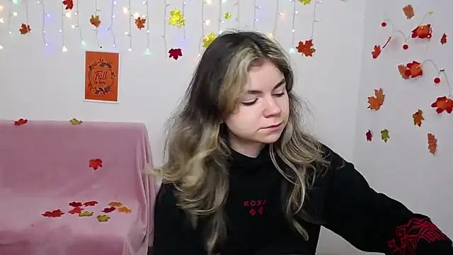 TinaRedly online show from 12/02/25, 06:36