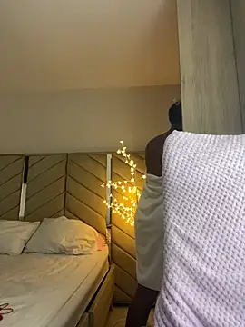 kellya  online show from 02/02/25, 11:00