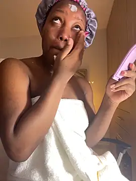 kellya  online show from 03/08/25, 10:45