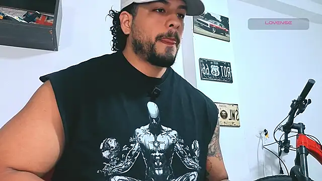 Snapshot of SilvaBranko chatting on 02/16/26, 06:04 SilvaBranko online show from 02/16/26, 06:04