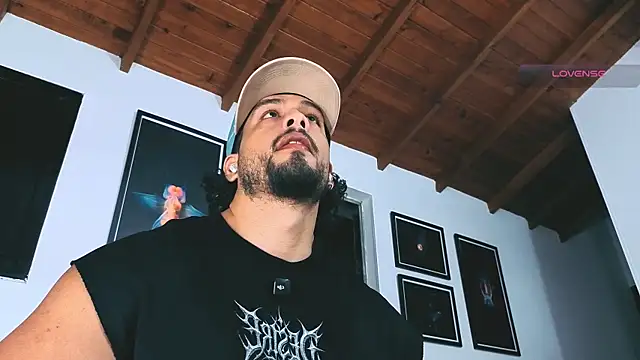 Snapshot of SilvaBranko chatting on 03/13/26, 03:02 SilvaBranko online show from 03/13/26, 03:02