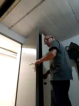 Snapshot of bottomhairy chatting on 03/02/25, 07:45 bottomhairy online show from 03/02/25, 07:45