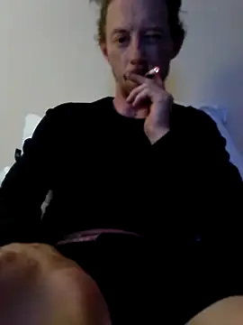 Snapshot of elmerfuddin87 chatting on 09/27/25, 03:44 elmerfuddin87 online show from 09/27/25, 03:44