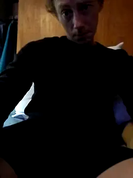 Snapshot of elmerfuddin87 chatting on 09/30/25, 04:50 elmerfuddin87 online show from 09/30/25, 04:50