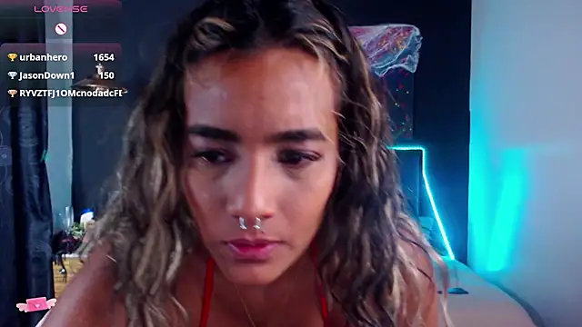 megan collins96 online show from 01/26/25, 10:02