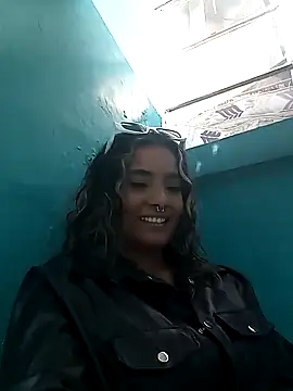 megan collins96 online show from 02/01/25, 08:47