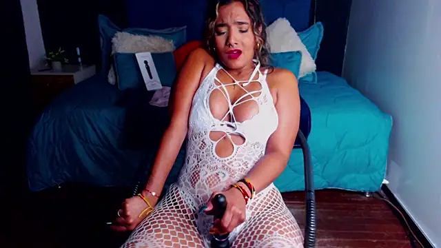 megan collins96 online show from 02/22/25, 11:13