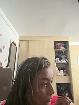Snapshot of megan_collins96 chatting on 06/12/26, 12:09 megan collins96 online show from 06/12/26, 12:09