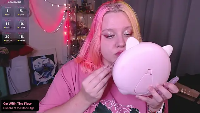 lissamuff online show from 10/08/25, 04:15