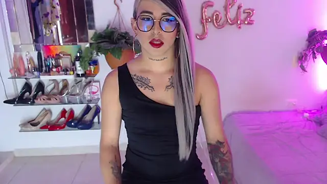 Laveneno ortiz07 online show from 12/16/24, 11:07