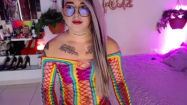 Laveneno ortiz07 online show from 10/03/25, 12:07