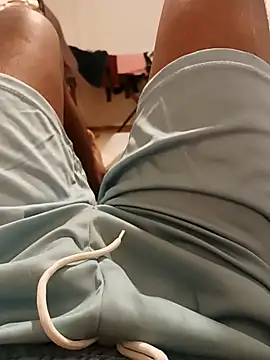 Snapshot of maleesa chatting on 09/14/25, 02:22 maleesa online show from 09/14/25, 02:22