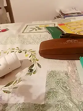 Snapshot of maleesa chatting on 09/20/25, 06:42 maleesa online show from 09/20/25, 06:42