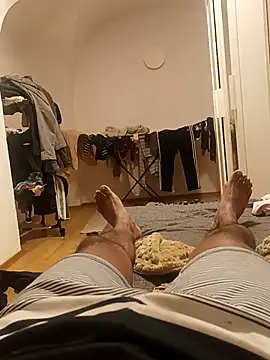 Snapshot of maleesa chatting on 10/08/25, 07:55 maleesa online show from 10/08/25, 07:55