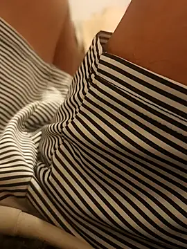 Snapshot of maleesa chatting on 11/05/25, 05:02 maleesa online show from 11/05/25, 05:02