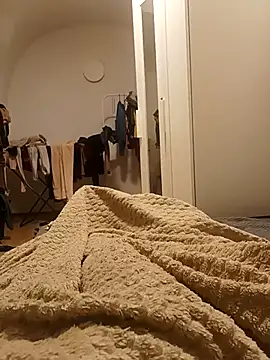 Snapshot of maleesa chatting on 11/09/25, 01:04 maleesa online show from 11/09/25, 01:04